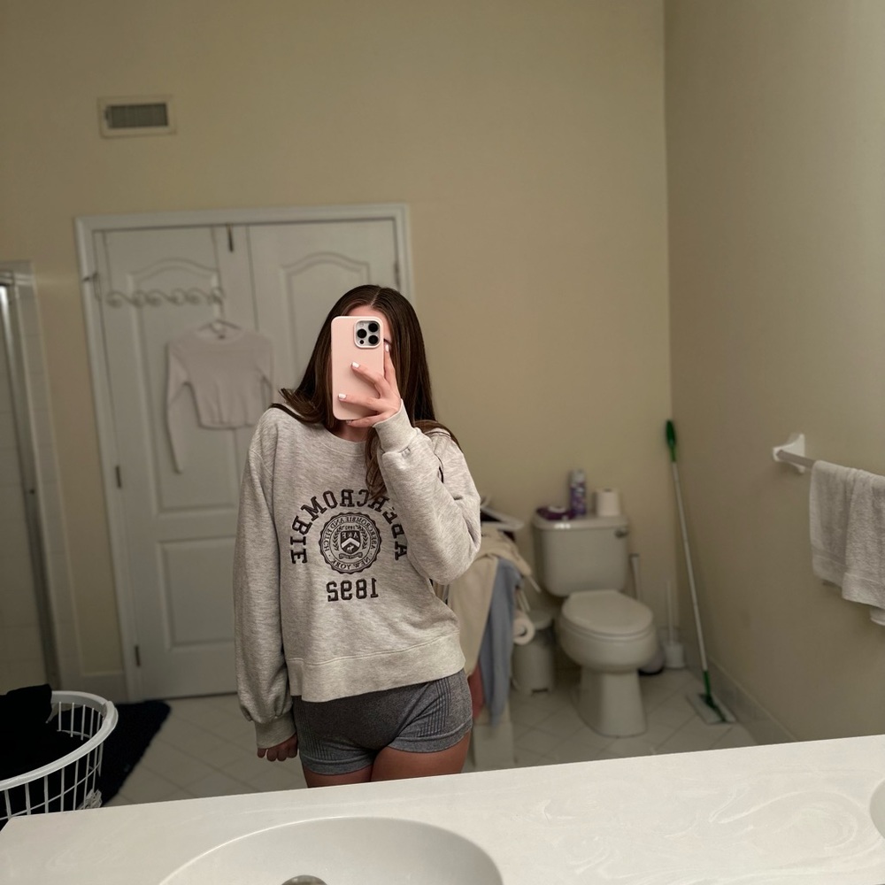 Vintage Abercrombie and fitch crewneck heather grey size x small